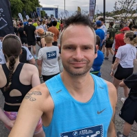 Selfie of Rob Kaper at Helsinki Half Marathon 2024