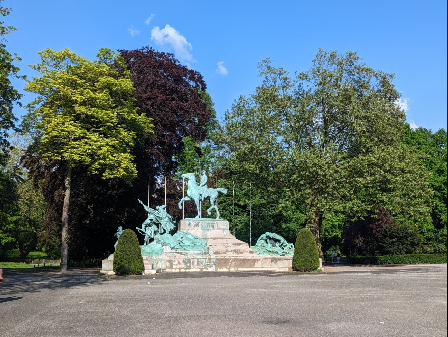 Training (Easy Run) in Antwerp scenery