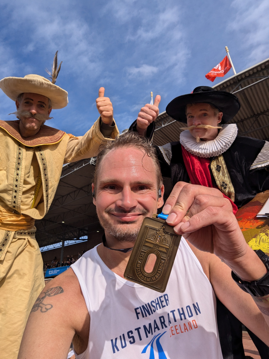 Selfie of Rob Kaper at Amsterdam Marathon 2024