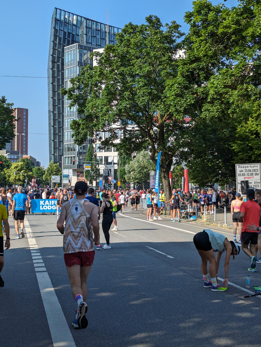 Hamburg Halbmarathon 2023 event impression