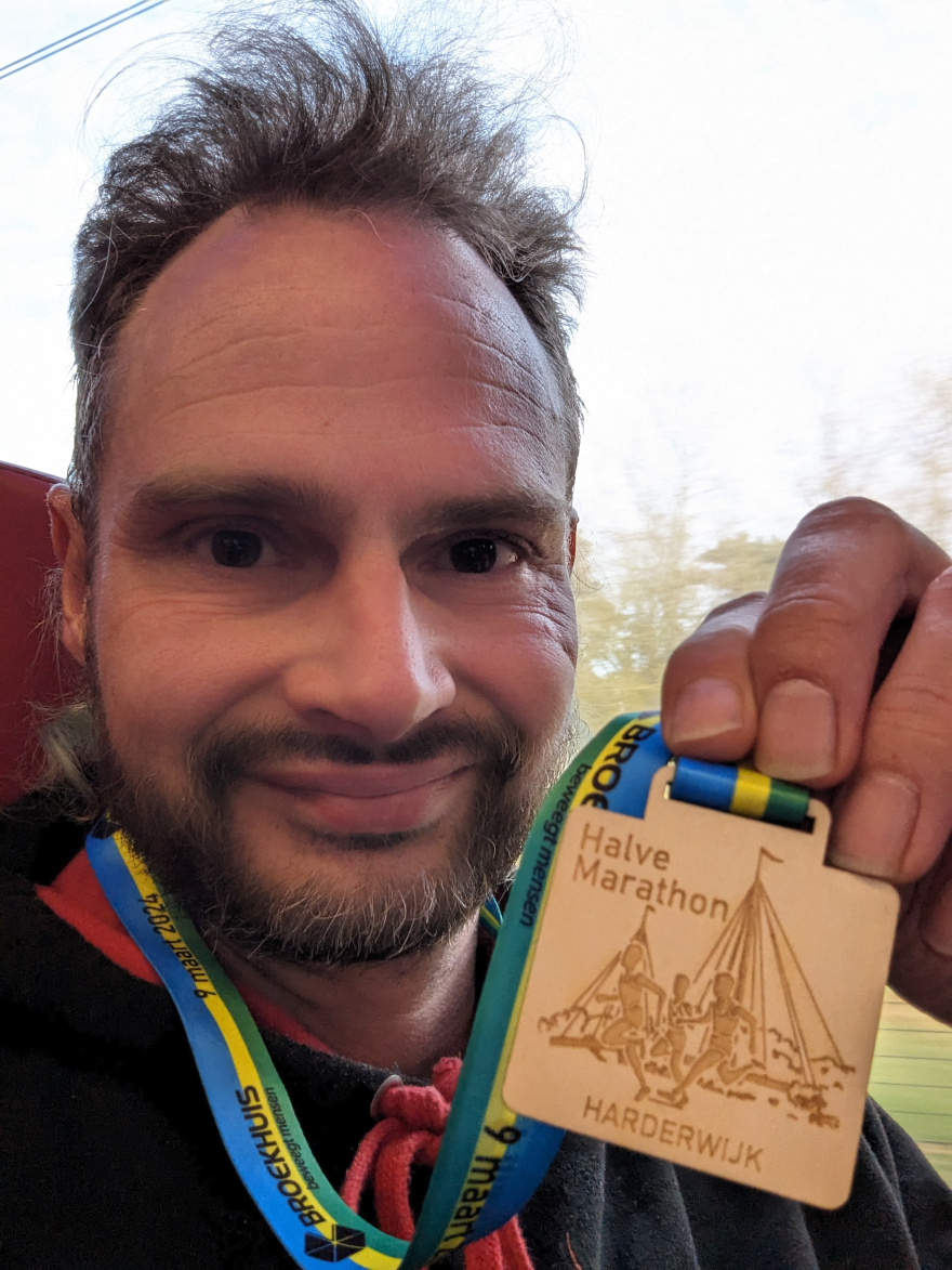 Selfie of Rob Kaper at Halve Marathon Harderwijk 2024