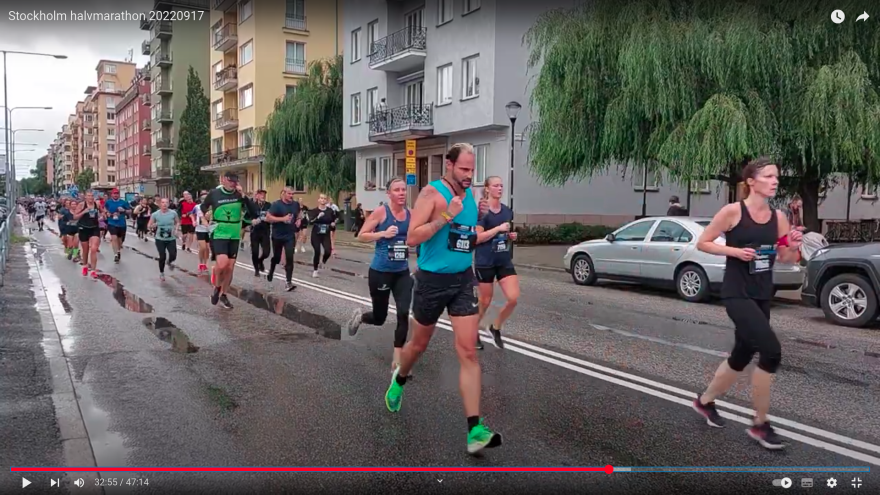 Rob Kaper running Stockholm Halvmarathon 2022