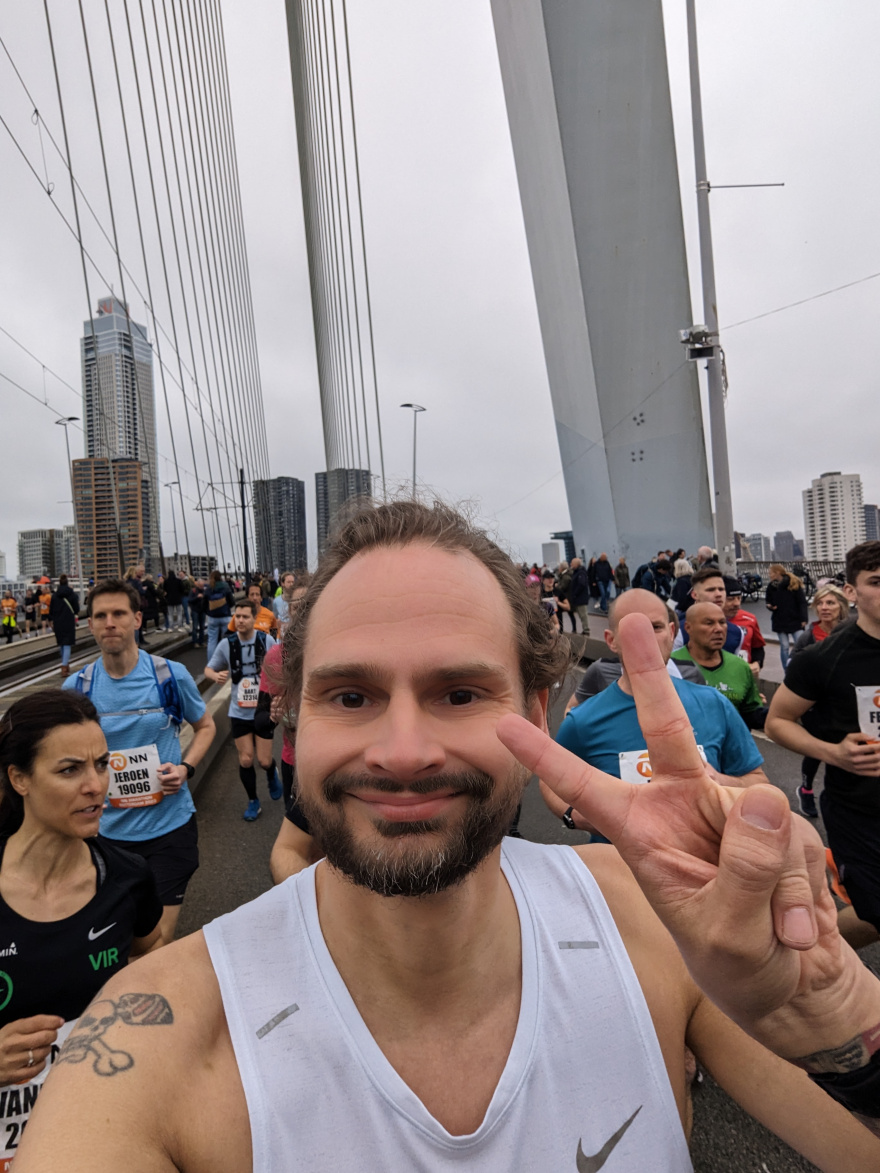 Selfie of Rob Kaper at Marathon Rotterdam 2023