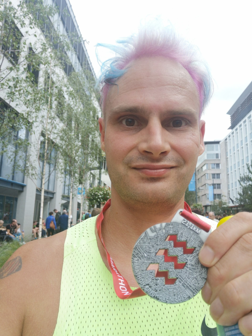 Selfie of Rob Kaper at Halve Marathon Eindhoven 2019