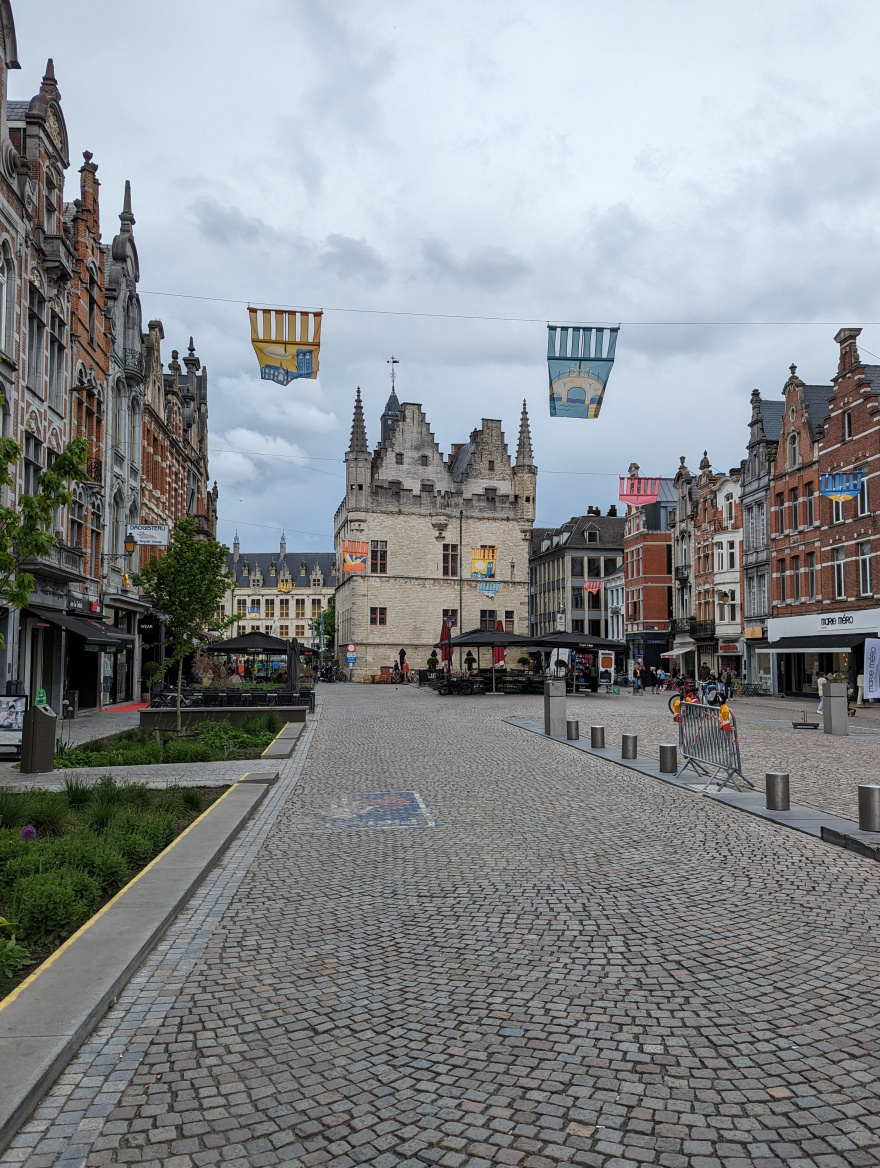 Training (Recovery Run) in Mechelen scenery