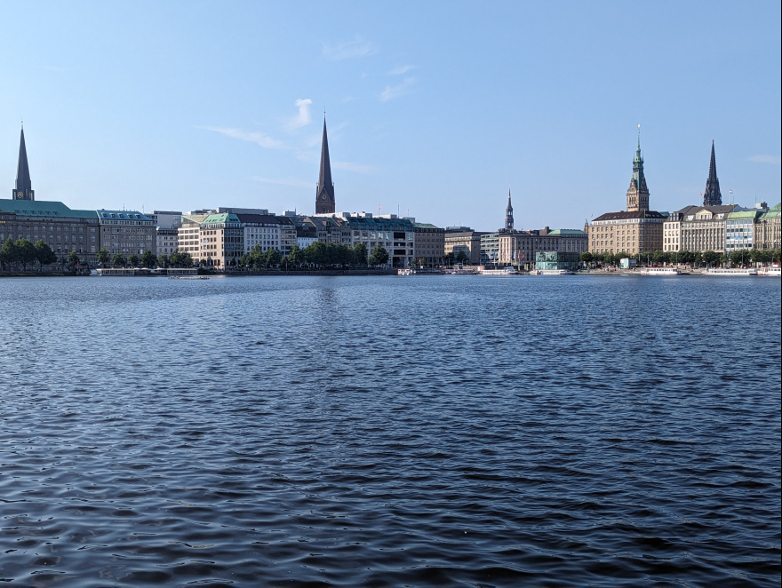 Training (Recovery Run) in Hamburg scenery