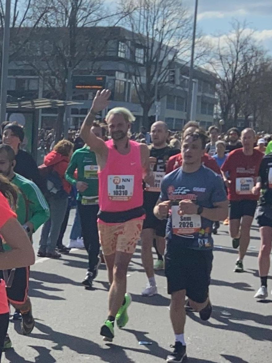 Rob Kaper running Marathon Rotterdam 2022