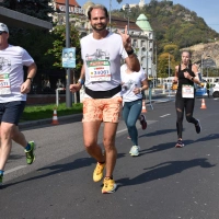 Rob Kaper running Budapest Minimaraton 2022