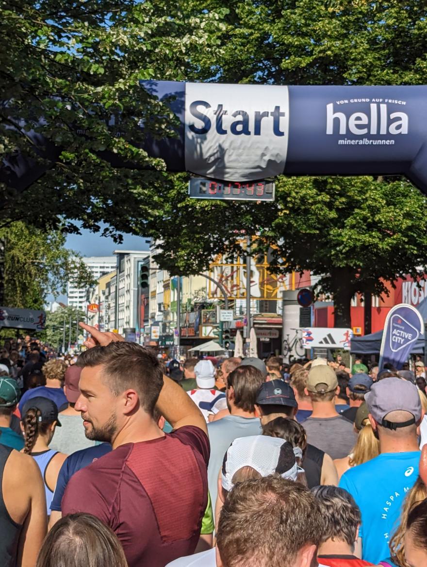 Hamburg Halbmarathon 2023 event impression