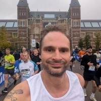 Selfie of Rob Kaper at Amsterdam Marathon 2024