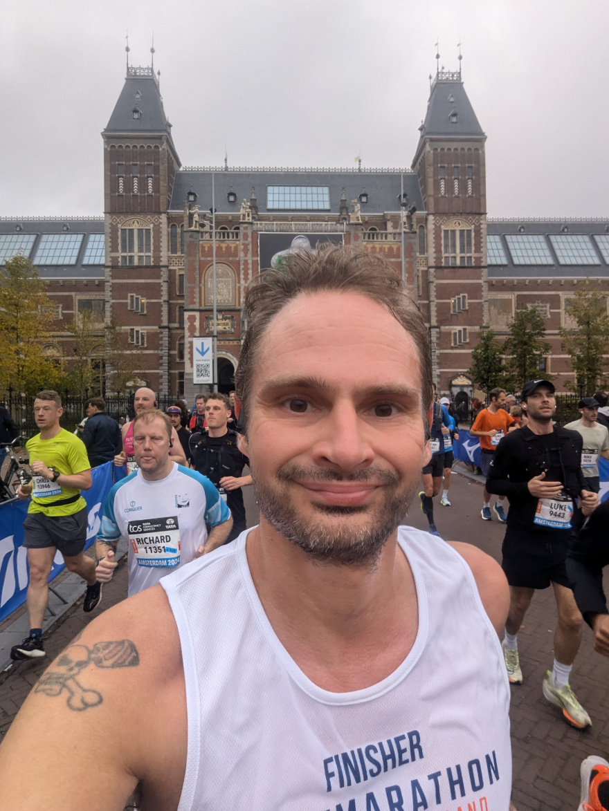 Selfie of Rob Kaper at Amsterdam Marathon 2024