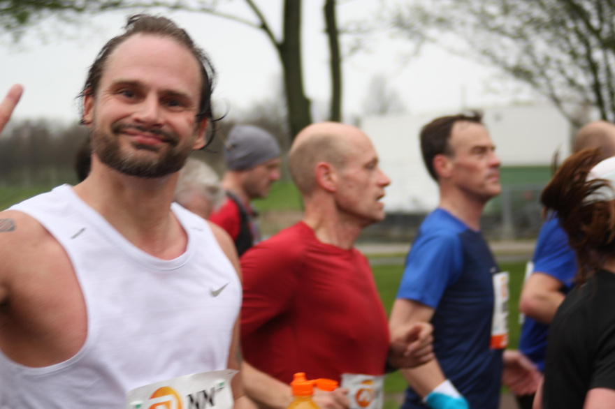 Rob Kaper running Marathon Rotterdam 2023