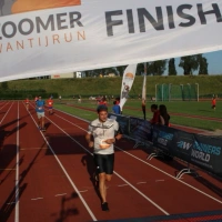 Rob Kaper running Wantijrun 2019