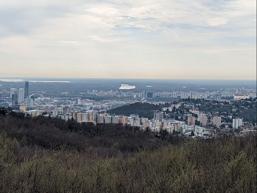 Training (Long Run) in Bratislava scenery