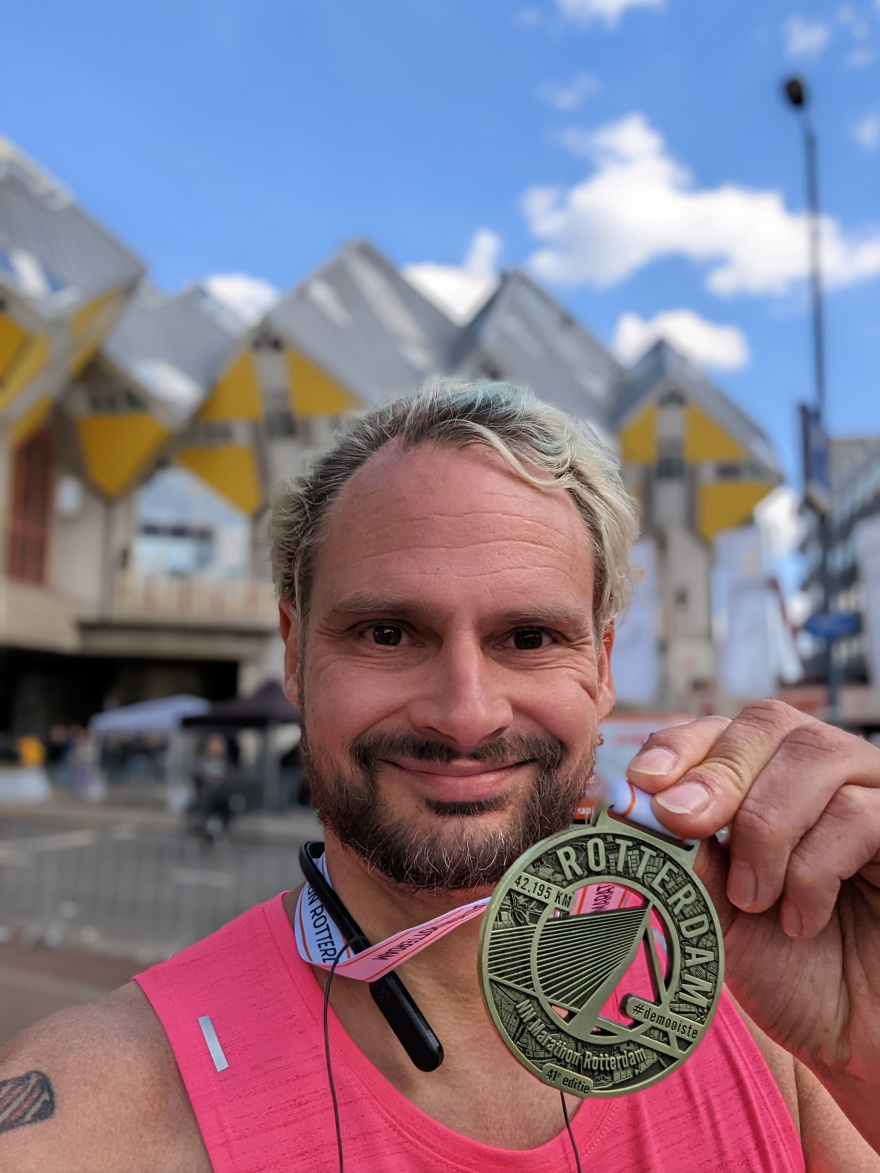 Selfie of Rob Kaper at Marathon Rotterdam 2022