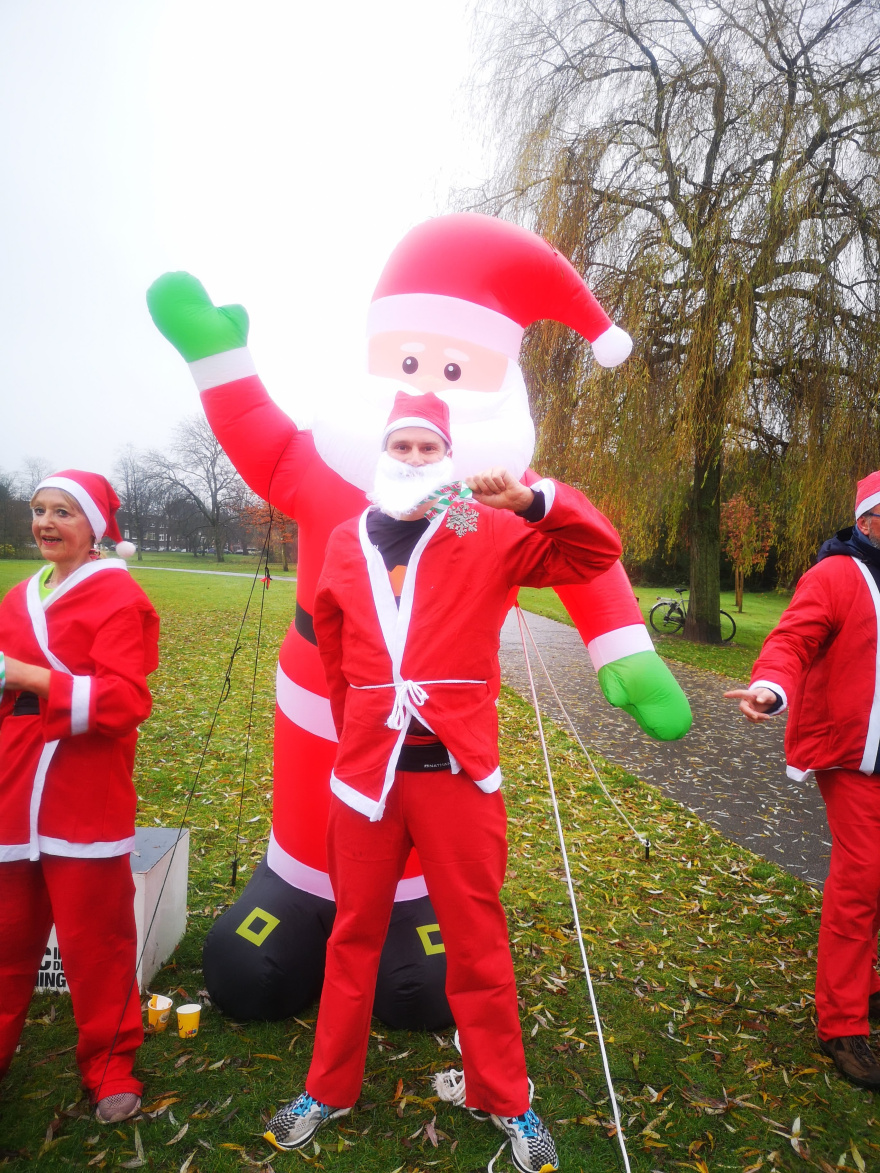 Selfie of Rob Kaper at Santa Run 2021