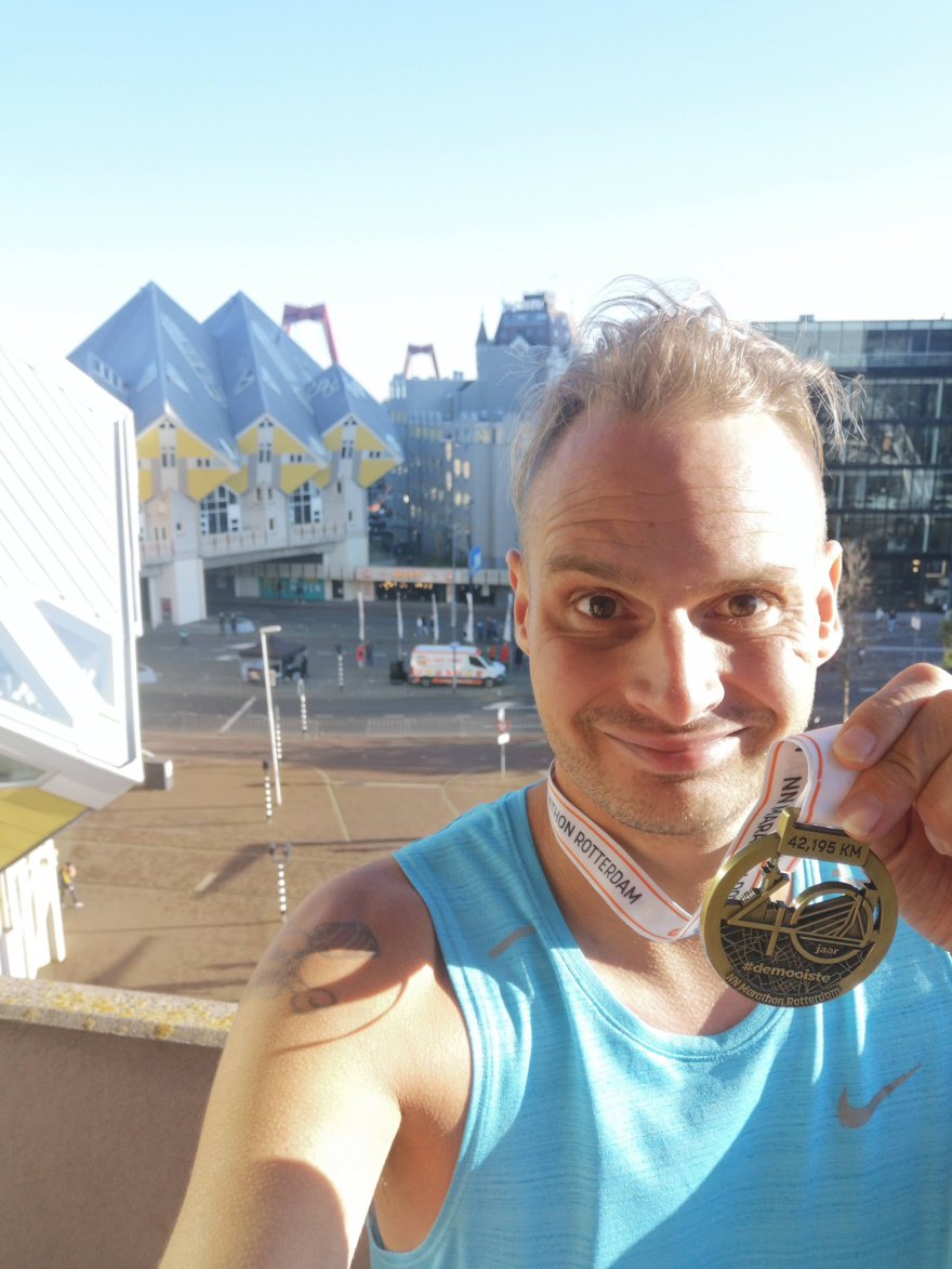 Selfie of Rob Kaper at Marathon Rotterdam 2021