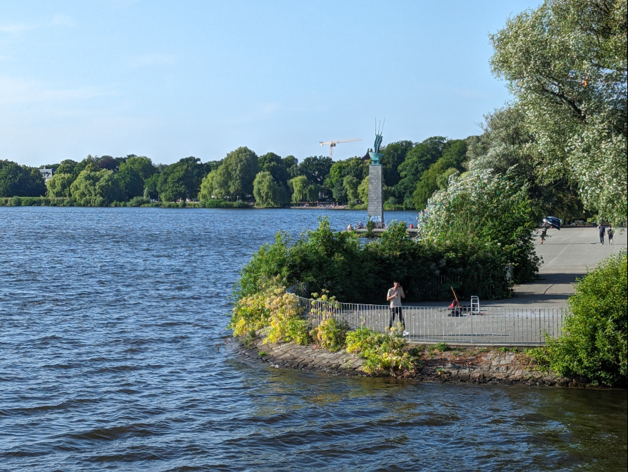 Training (Easy Run) in Hamburg scenery